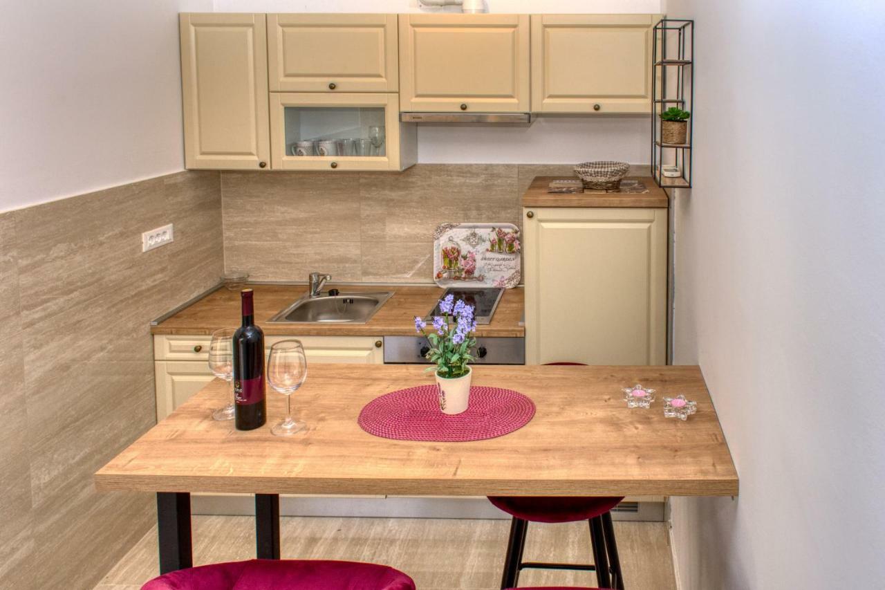 Apartman Ante Сукошан Экстерьер фото