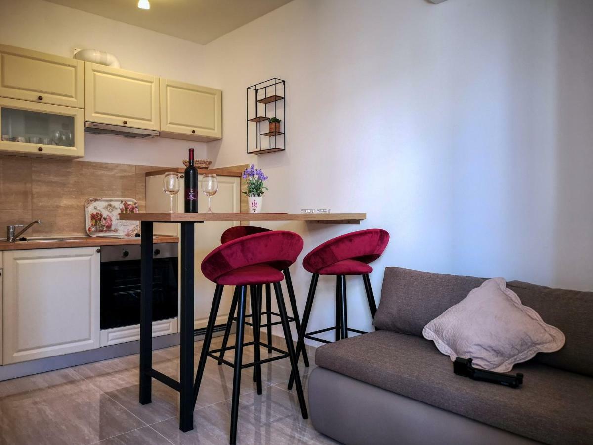 Apartman Ante Сукошан Экстерьер фото